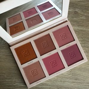Jouer Bouquet D’Amour Blush Palette